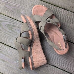 Clarks Olive Suede Sandals with Adjustable Straps And Comfy Cork-coated Wedge